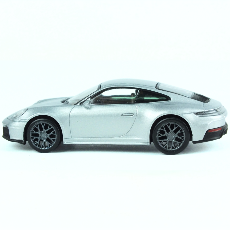 Porsche 911 GTS - Polar Silver metallic - 2024