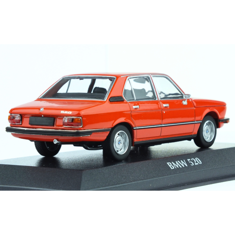 BMW 520  red  1972