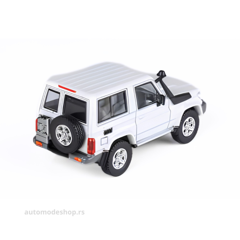 Toyota Land Cruiser 71 Short Wheel Base - French Vanilla - 2014
