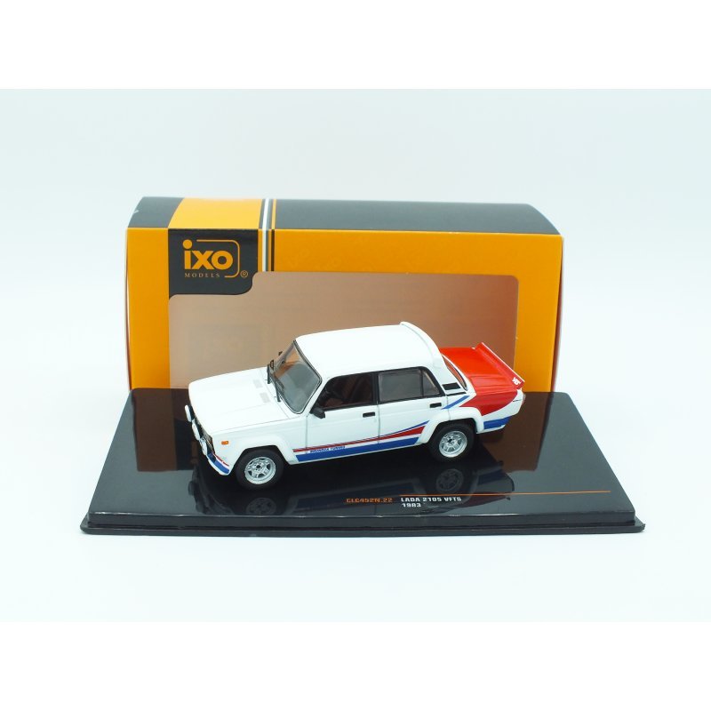 Lada 2105 VFTS , white/Decorated