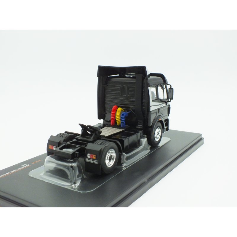 Mercedes-Benz SK 2 1850 Negro 1:43 – Cabeza Tractora de Colección