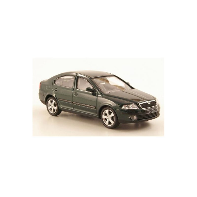 Skoda Octavia, metallic-dark green, 2004
