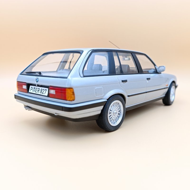 BMW 325i Touring 1991 - Silver