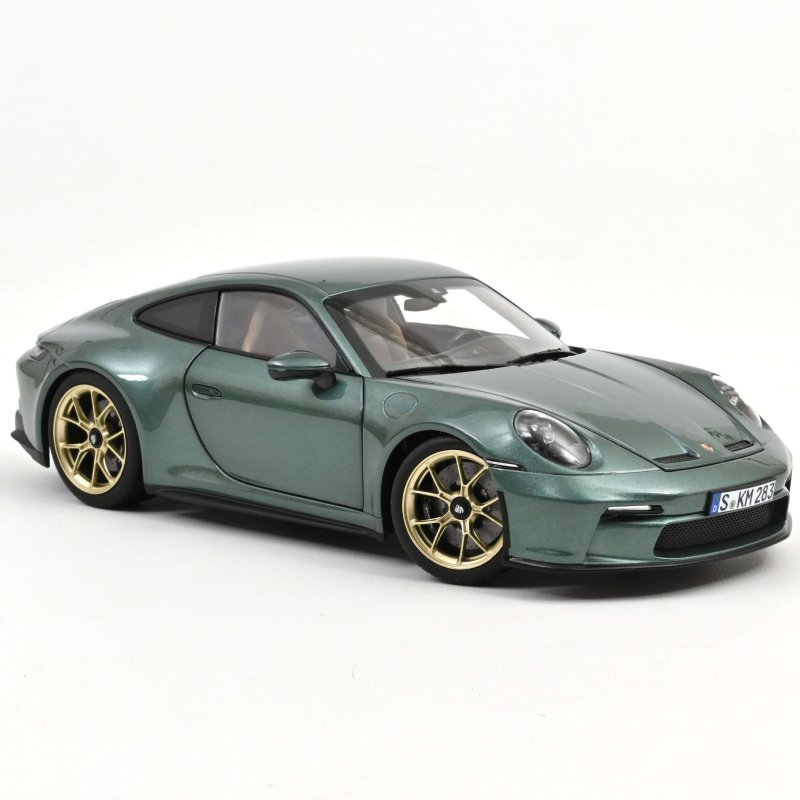 Porsche 911 GT3 with Touring Package  Malachite Green met. 2021