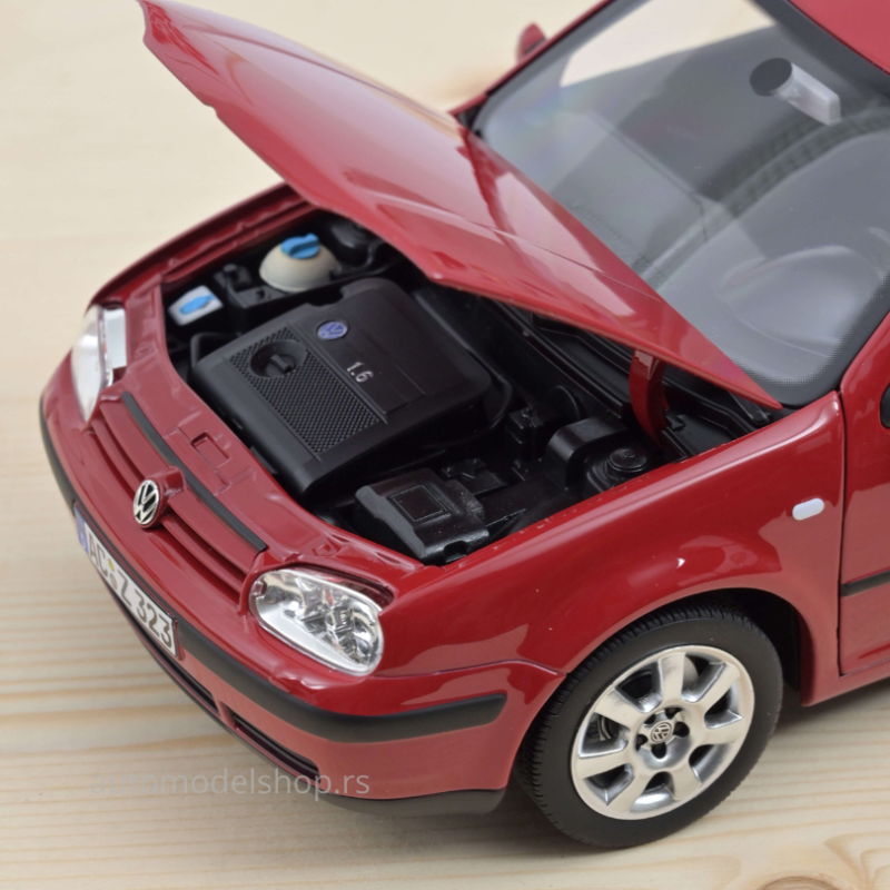VW Golf 4 - Red - 2002