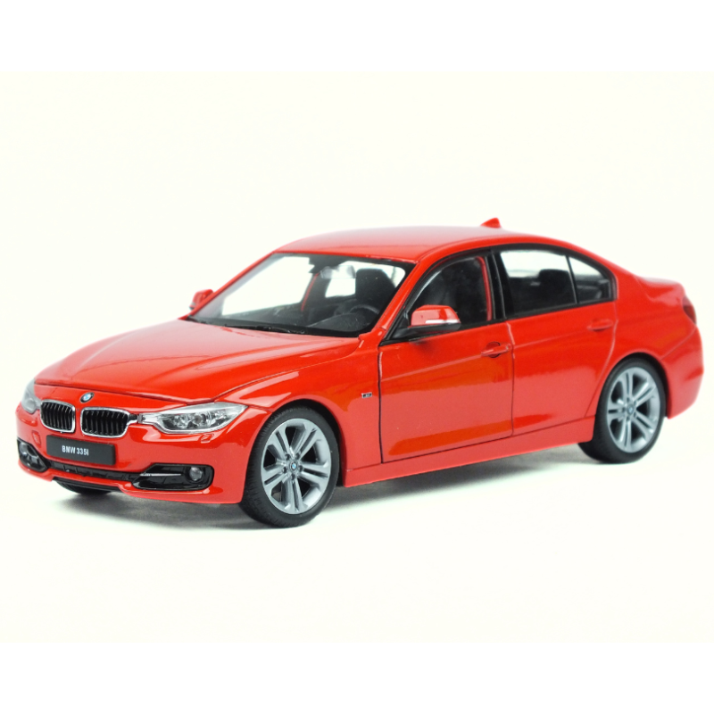 BMW 335i F30 Serie, Red