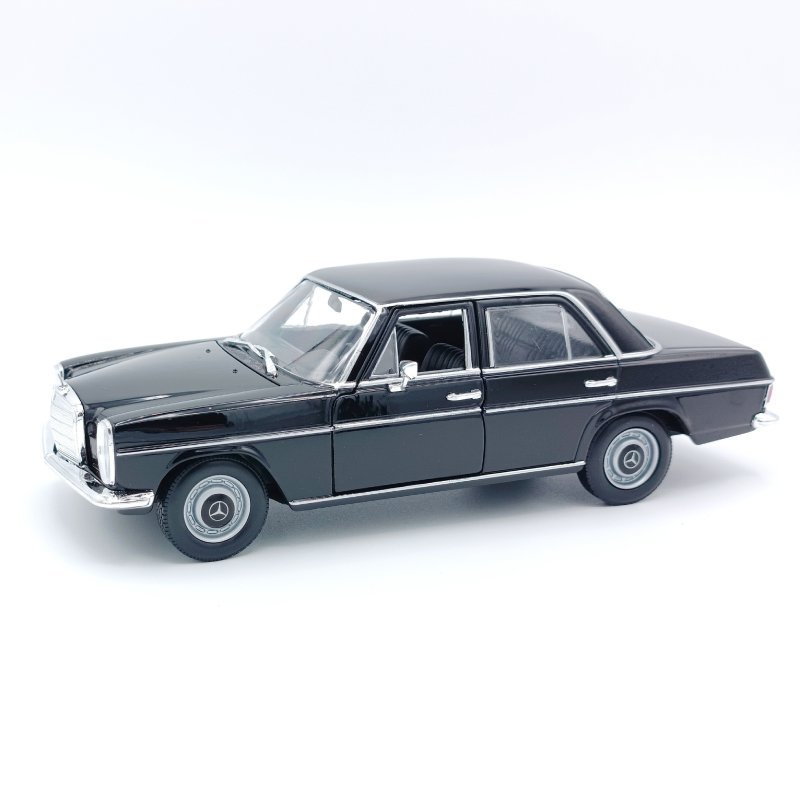 MERCEDES-BENZ 220 (W115)
