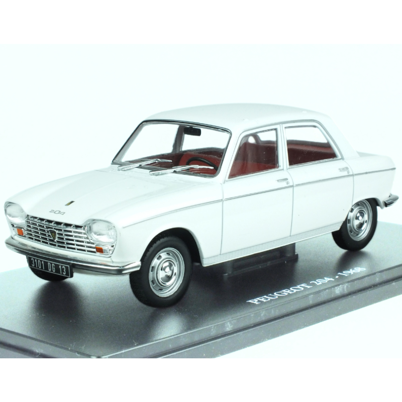 Peugeot 204 White 1968 OŠTERĆENA VITRINA