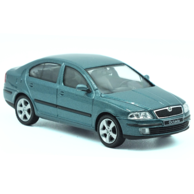 Skoda Octavia, metallic-light green 2004