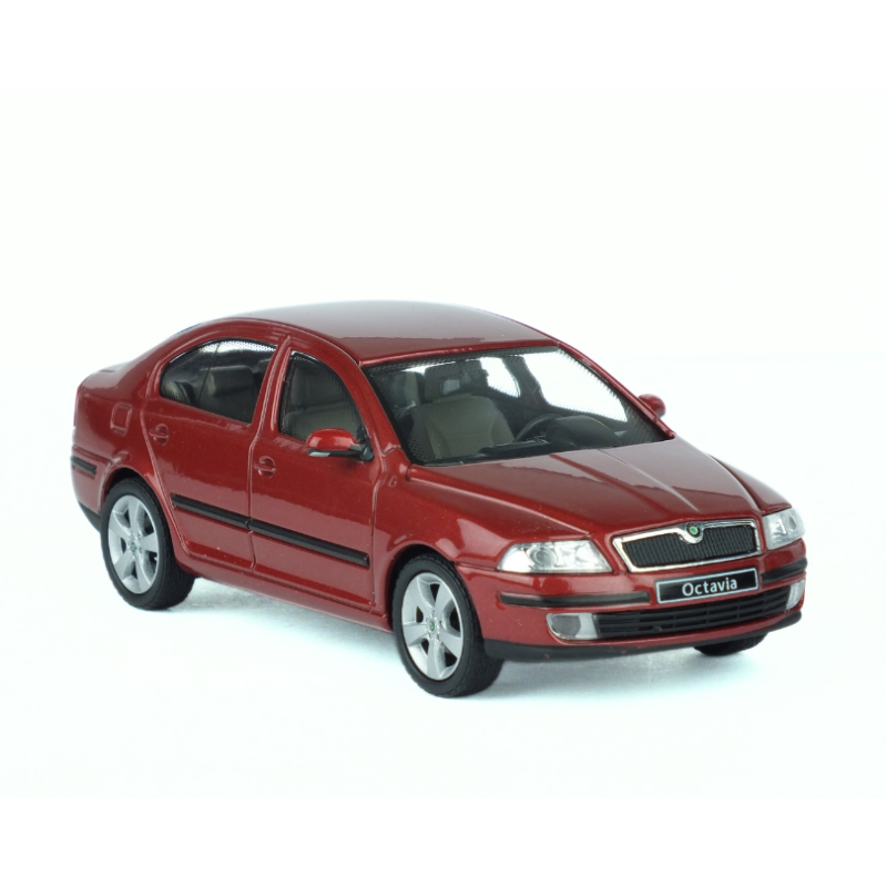 Skoda Octavia, metallic-red , 2004