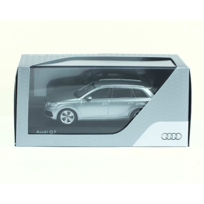 Audi Q7 SUV - Silver Metallic - 2015