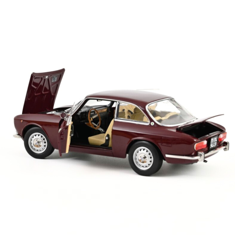 Alfa Romeo 2000 GTV - Maroon - 1973