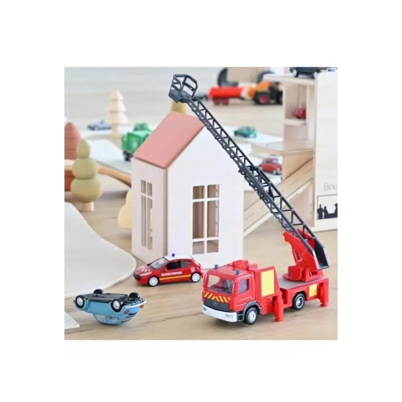 Camion Mercedes-Benz Atego Pompiers / Firebrigade Truck-Plastični 