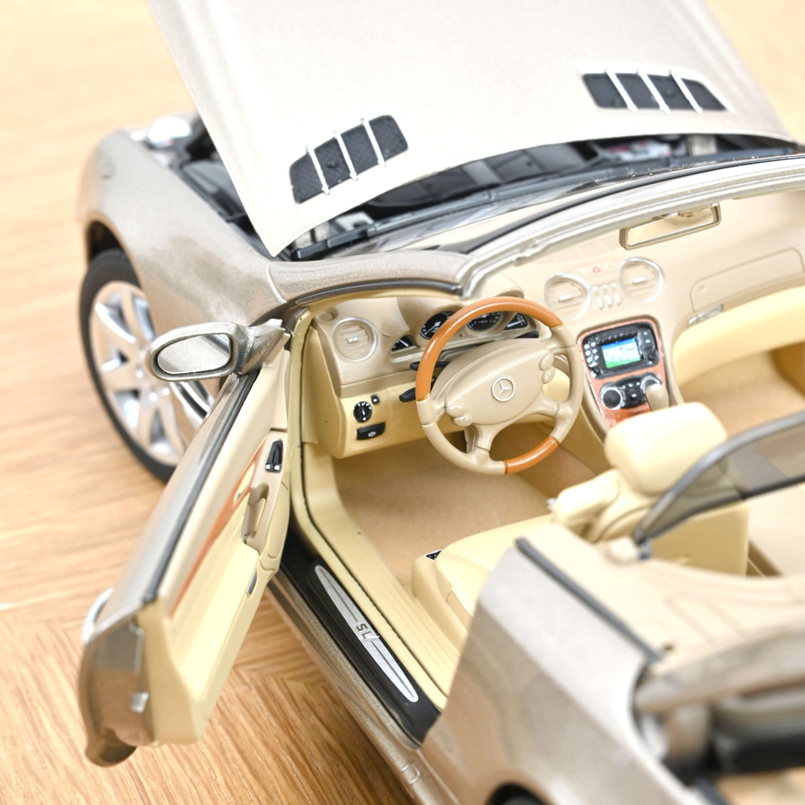 Mercedes-Benz SL 500 R230 - Travertine Beige - 2003
