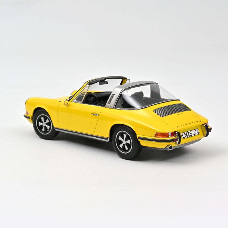 Porsche 911 E Targa 1969 - Yellow