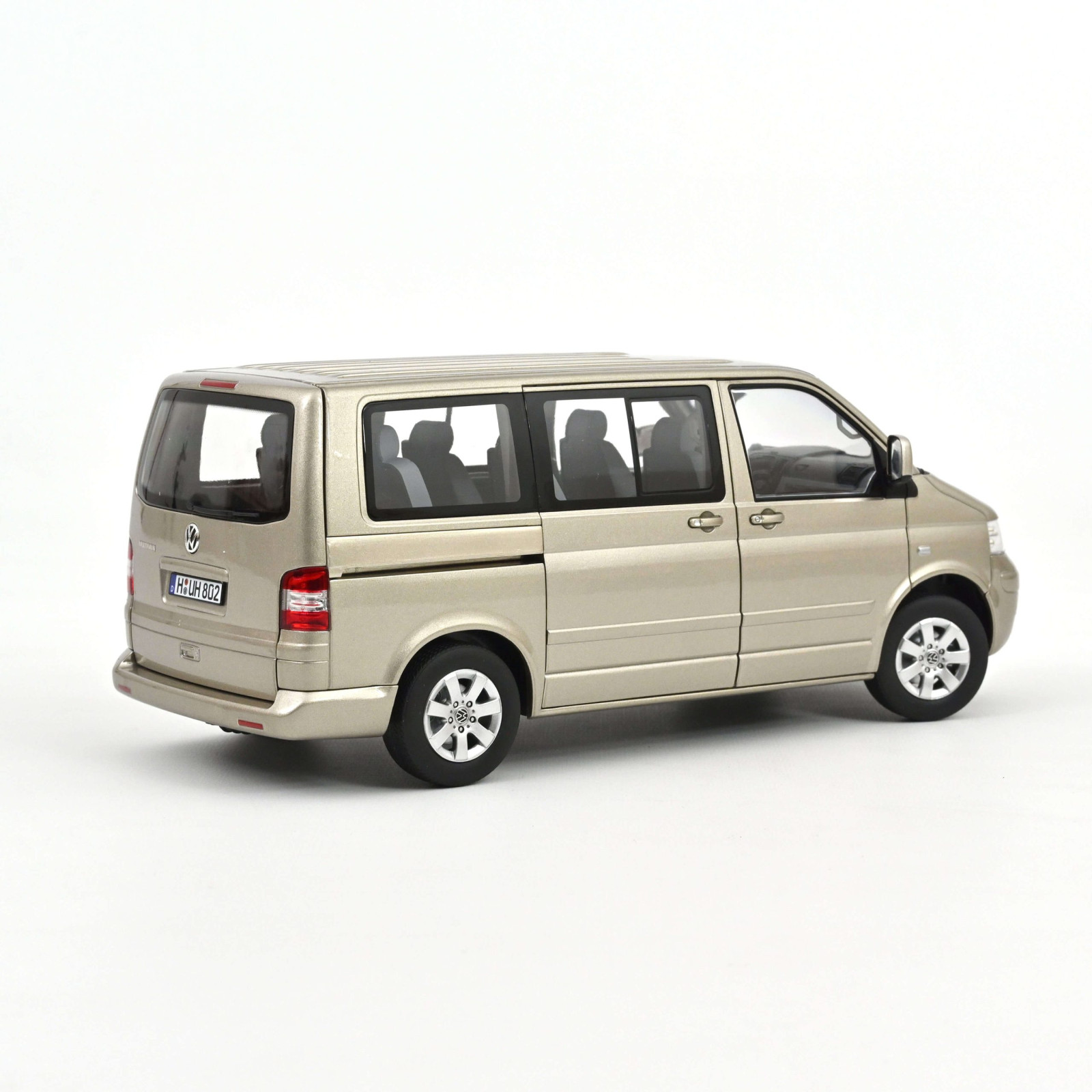 VW T5 Multivan  Wheat - Beige Metallic - 2003