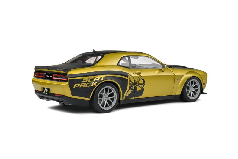 DODGE CHALLENGER R/T SCAT PACK WIDEBODY STREETFIGHTER GOLD 2020