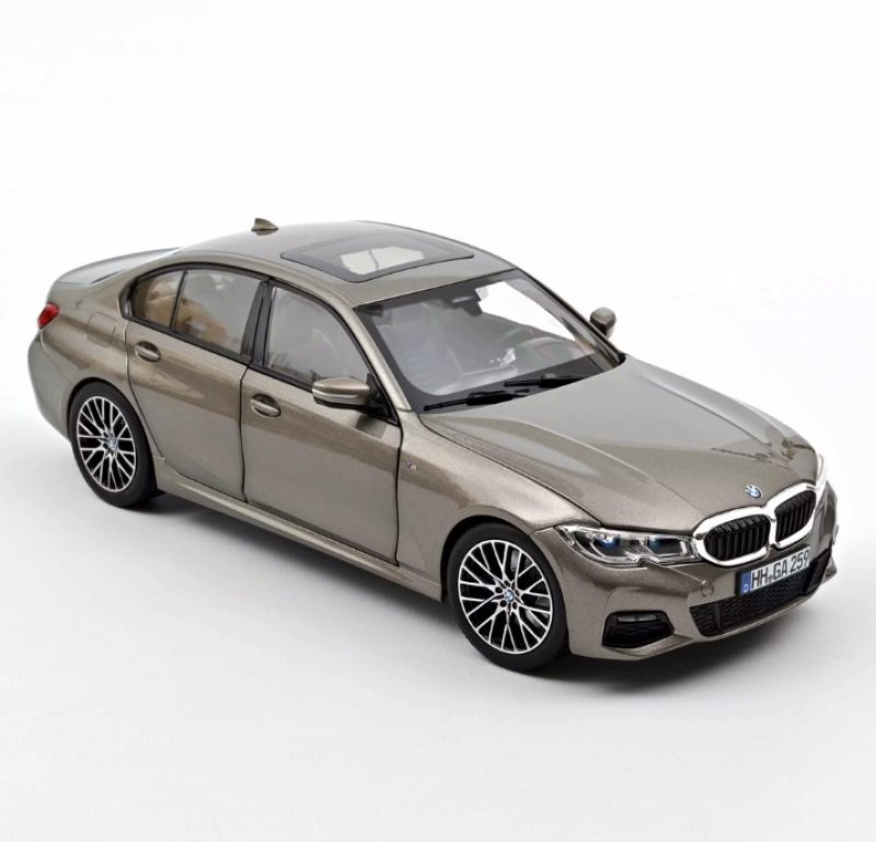 BMW 330i 2019 - Silver