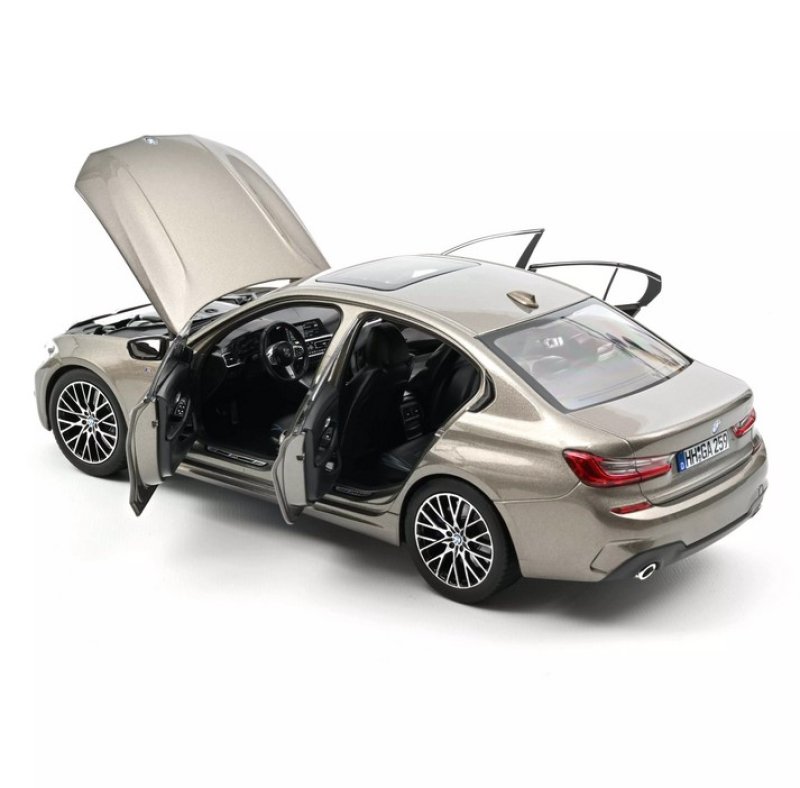 BMW 330i 2019 - Silver